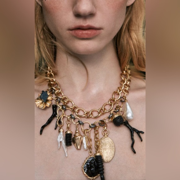 Zara PACK OF 2 MEDALLION AND CHARM NECKLACES - Picture 1 of 3